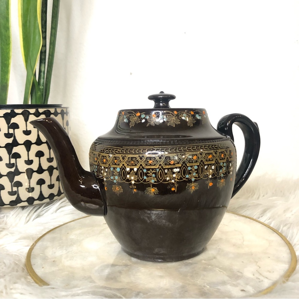 Vintage Ceramic Tea Pot